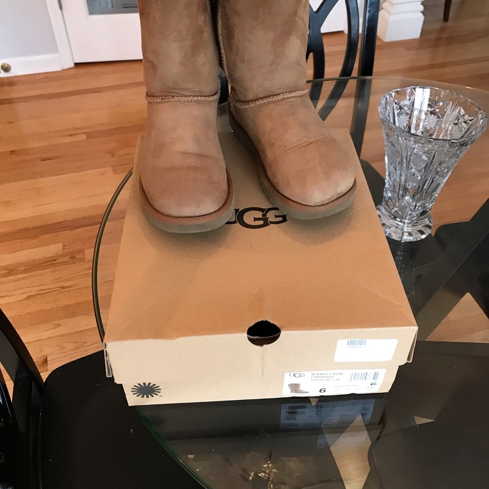 Bailey bow Ugg boots